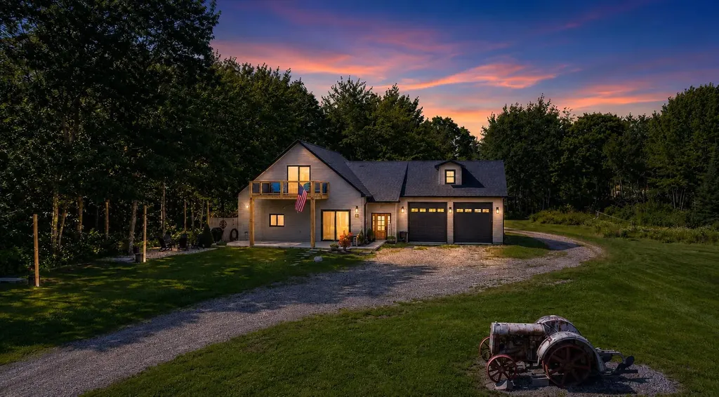 967 Newbury Neck Road Surry ME 04684