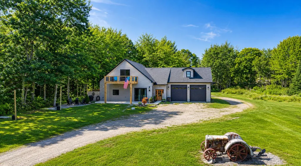 967 Newbury Neck Road Surry ME 04684