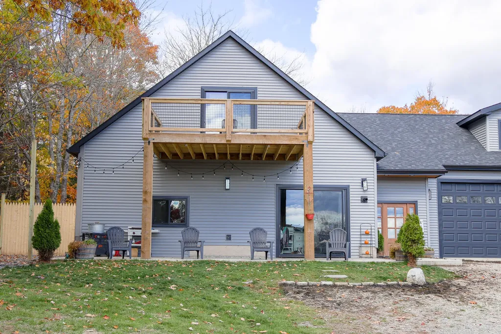967 Newbury Neck Road Surry ME 04684