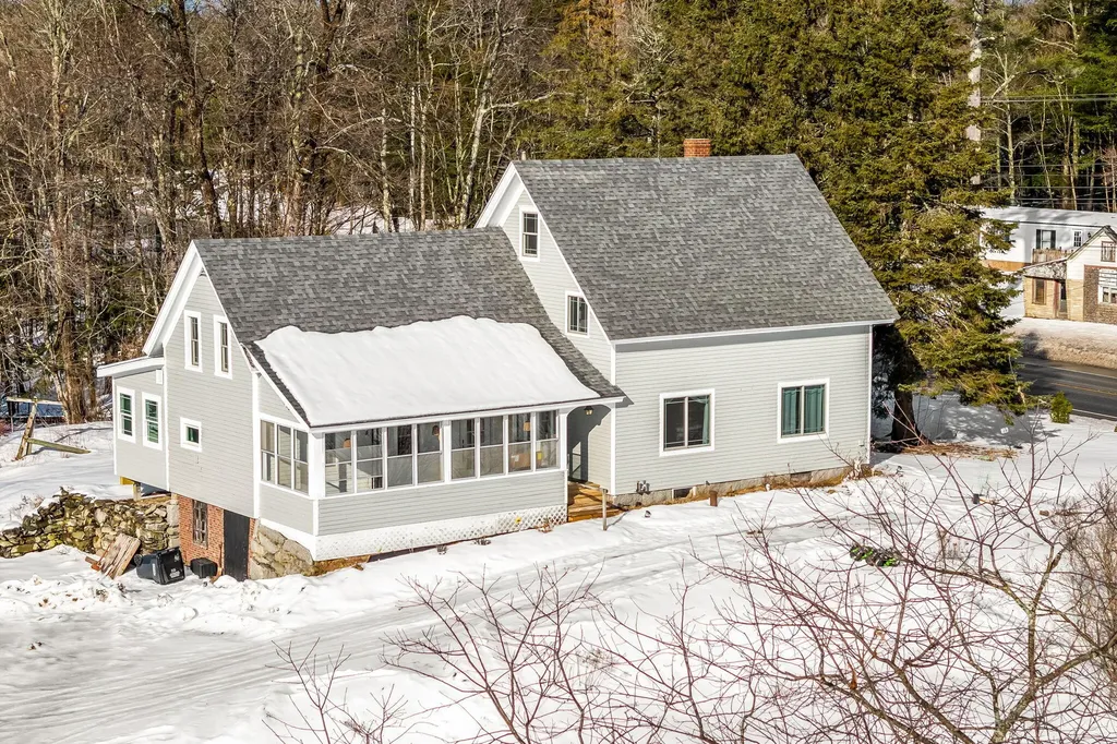 925 Main Road Holden ME 04429