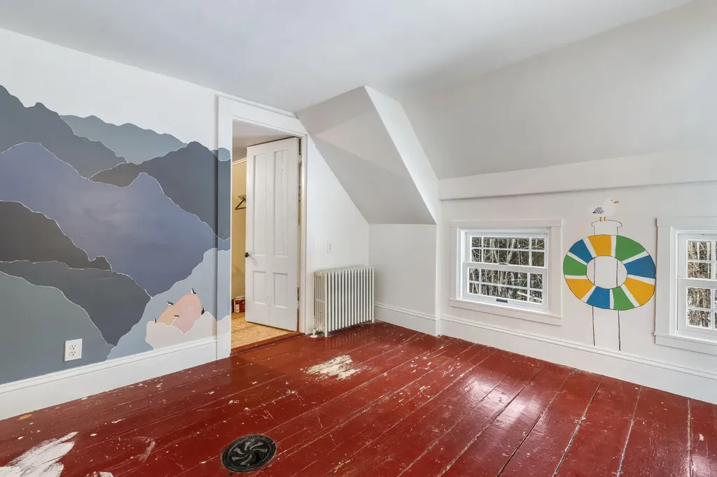925 Main Road Holden ME 04429