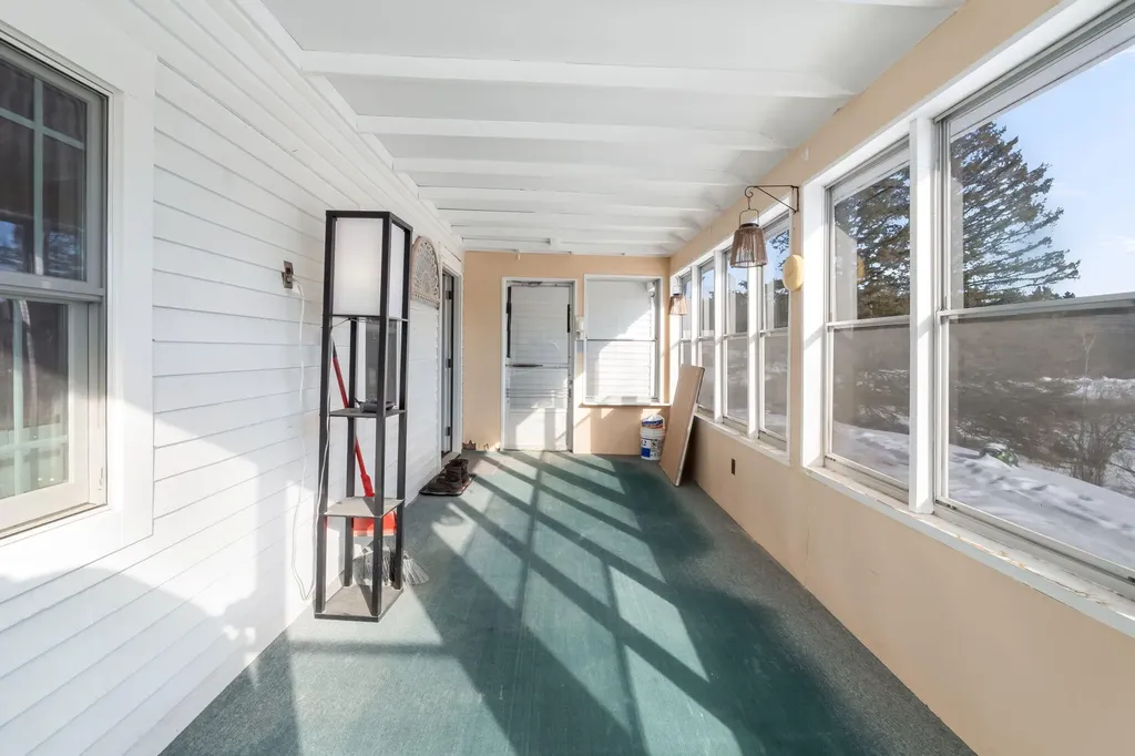 925 Main Road Holden ME 04429