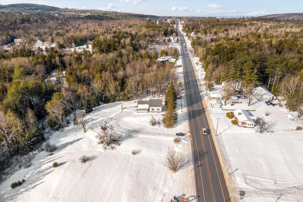 925 Main Road Holden ME 04429