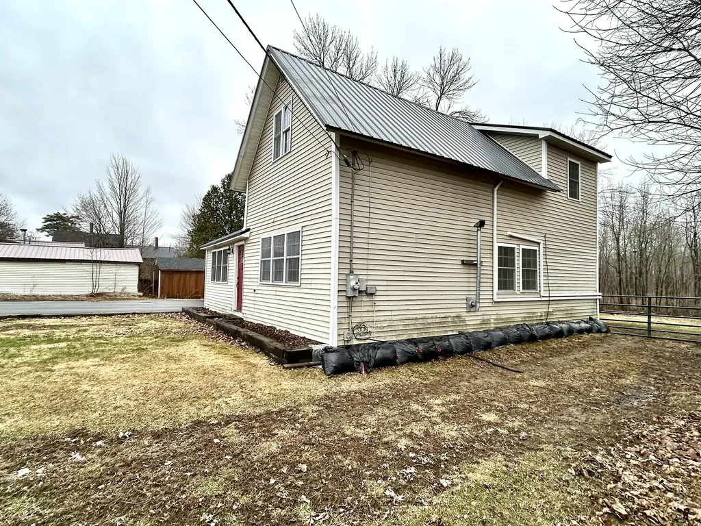 205 Elm Street Newport ME 04953