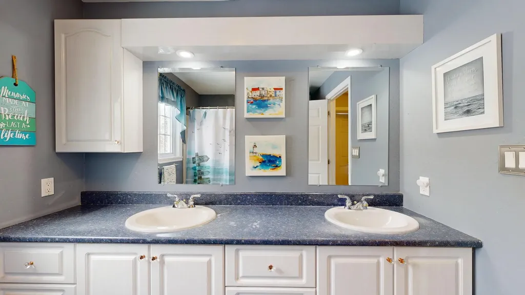 599 Court Street Auburn ME 04210