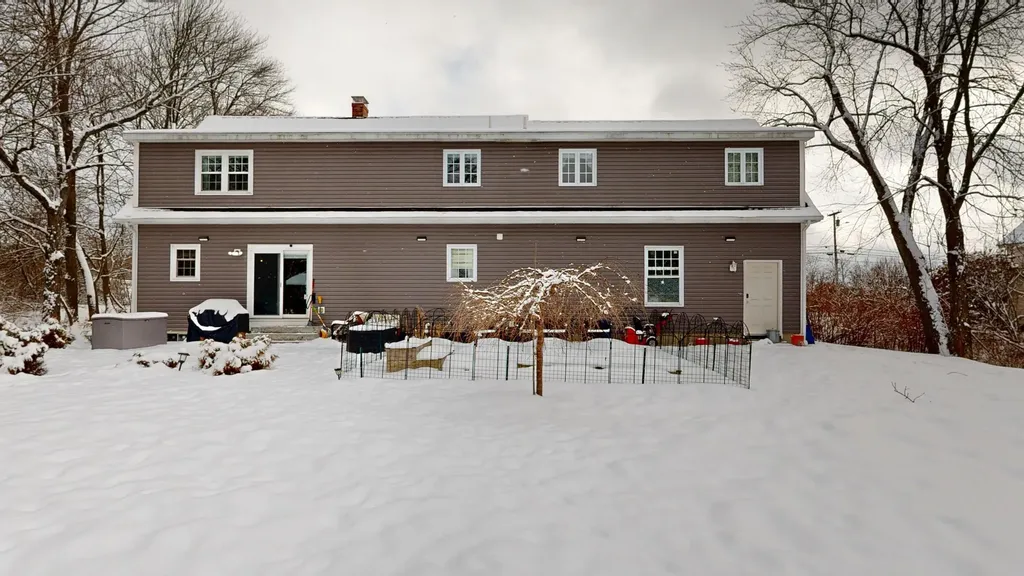 599 Court Street Auburn ME 04210