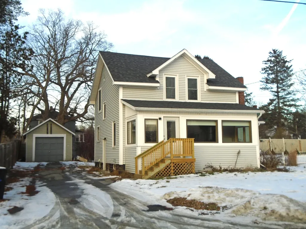 13 Pleasantdale Avenue Waterville ME 04901