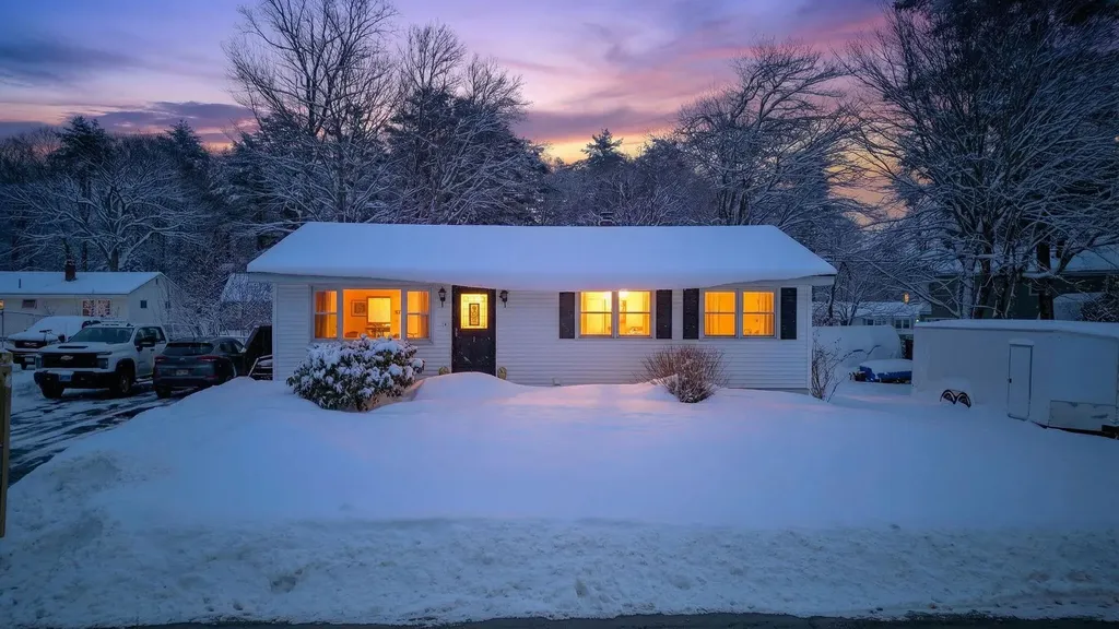 1 Williams Drive Topsham ME 04086