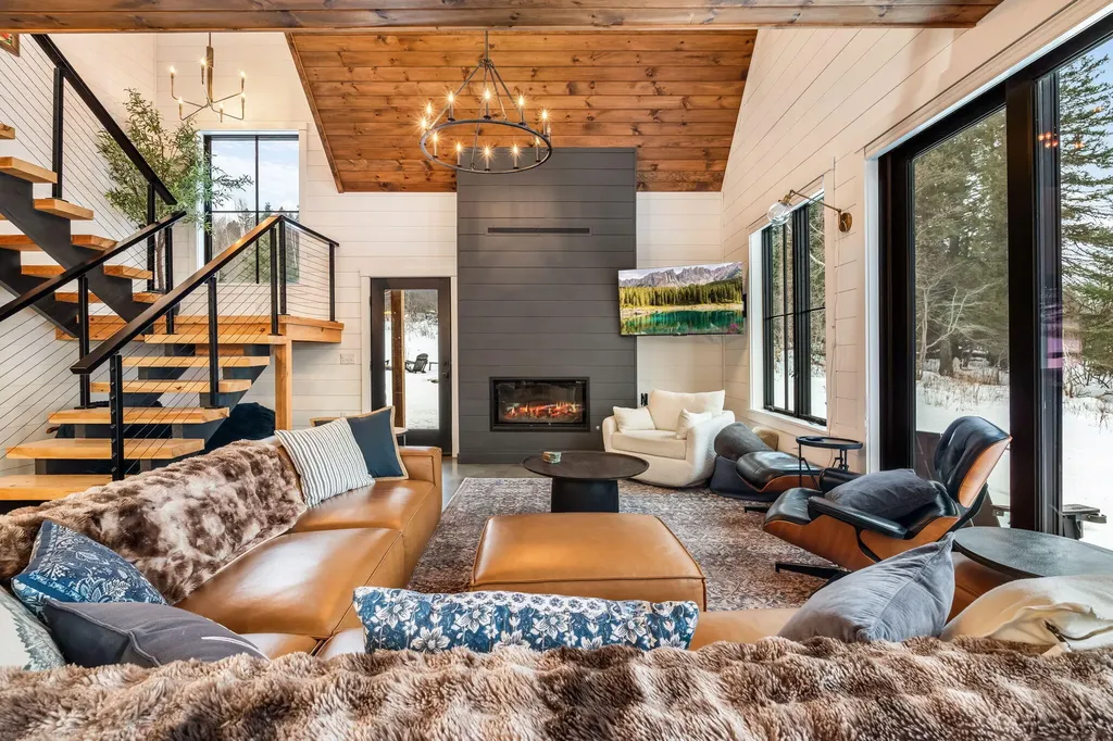 17 Moose Ridge Road Rangeley ME 04970