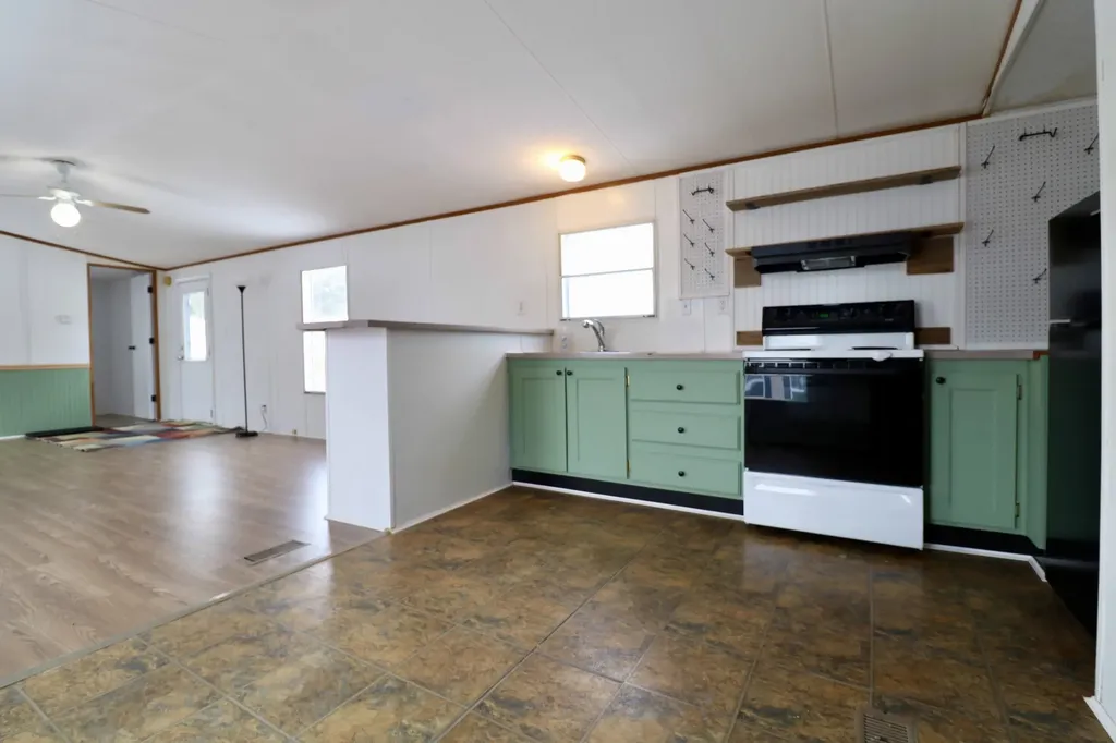 18 Purington Avenue Mechanic Falls ME 04256
