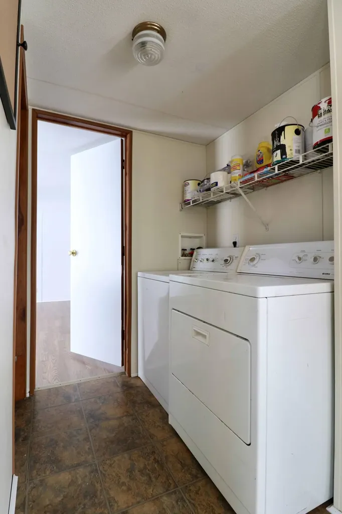 18 Purington Avenue Mechanic Falls ME 04256