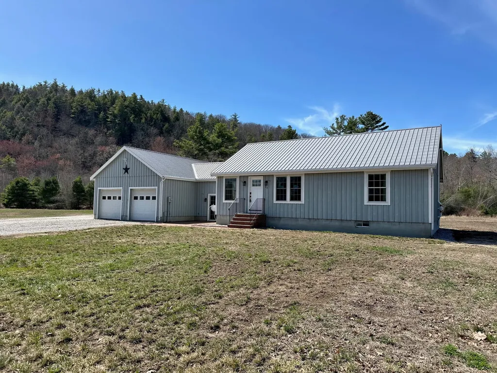 23 Robinson Way Bridgton ME 04009