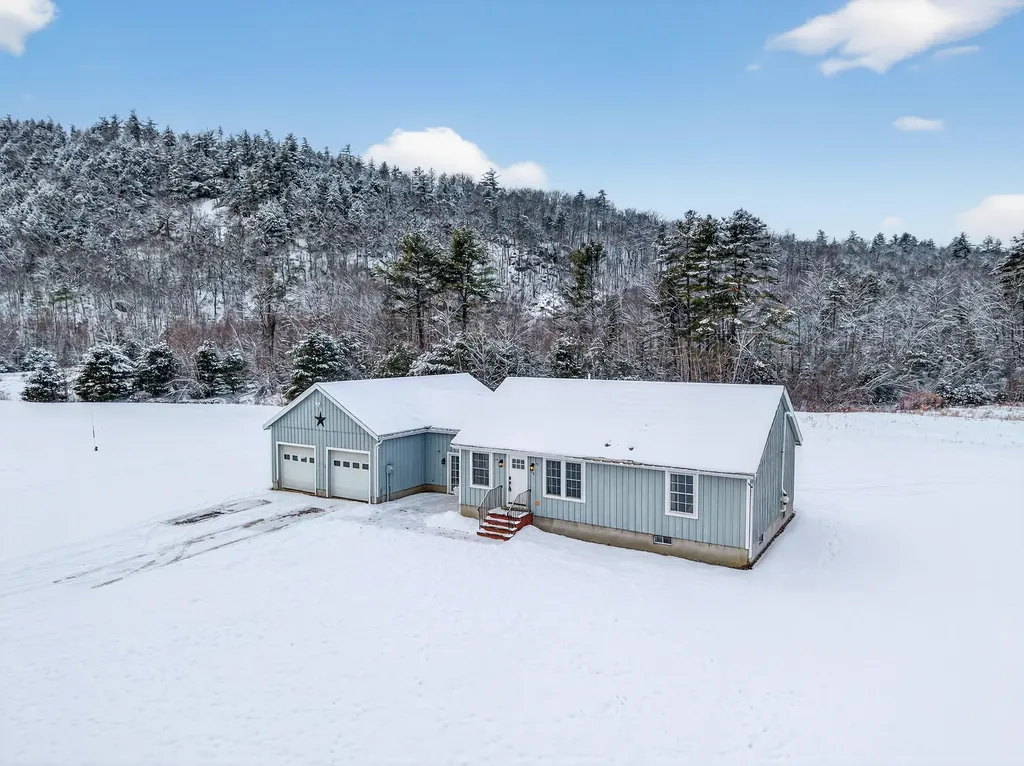 23 Robinson Way Bridgton ME 04009