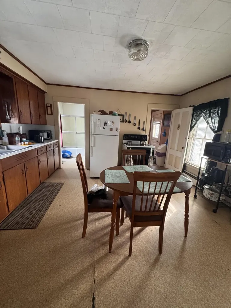 49 Ticonic Street Waterville ME 04901