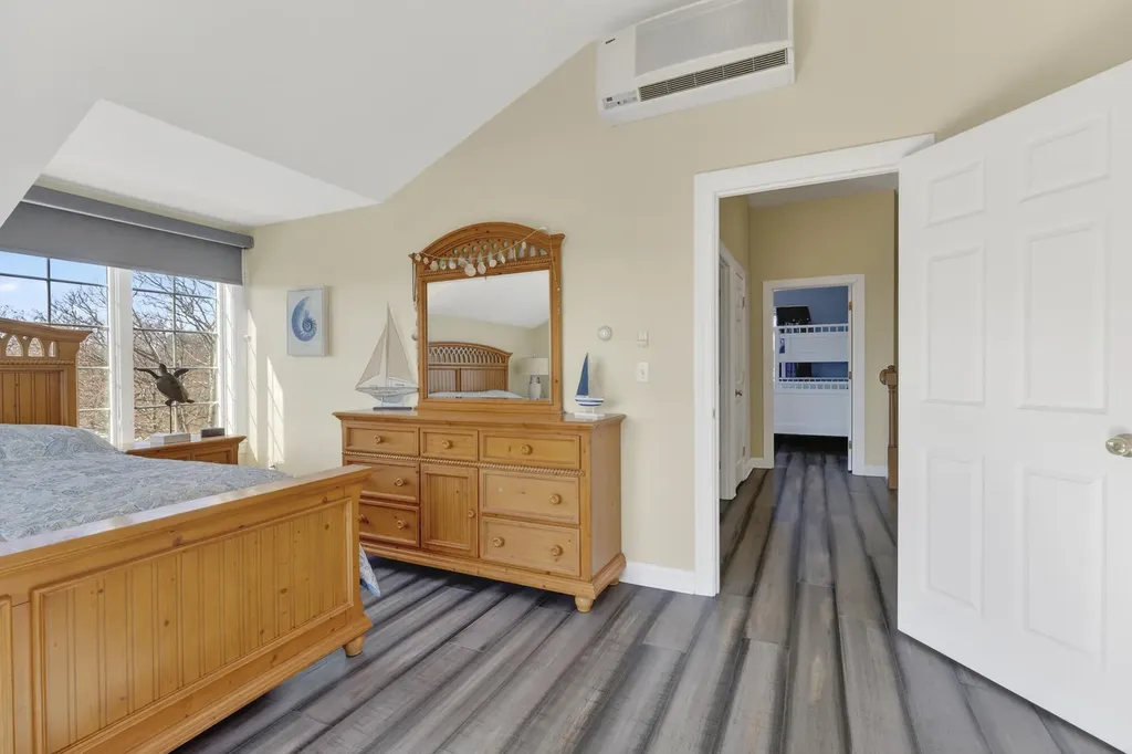 106 E Grand Avenue Old Orchard Beach ME 04064