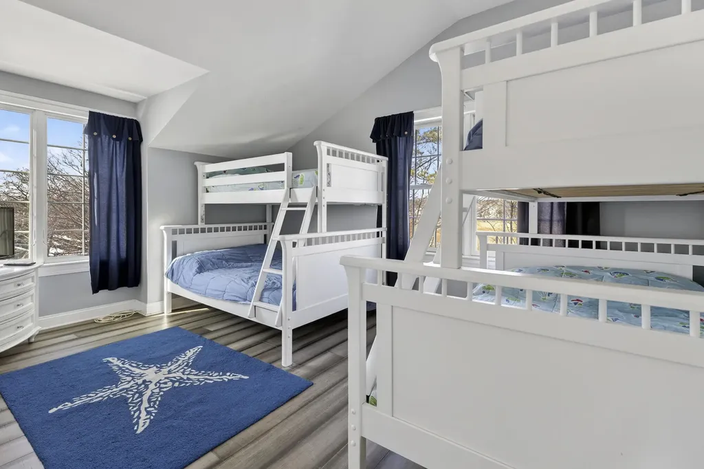 106 E Grand Avenue Old Orchard Beach ME 04064