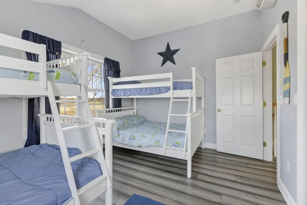 106 E Grand Avenue Old Orchard Beach ME 04064