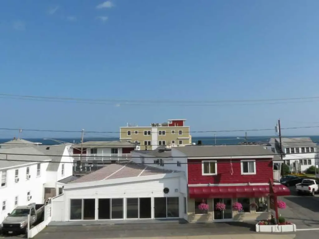 106 E Grand Avenue Old Orchard Beach ME 04064