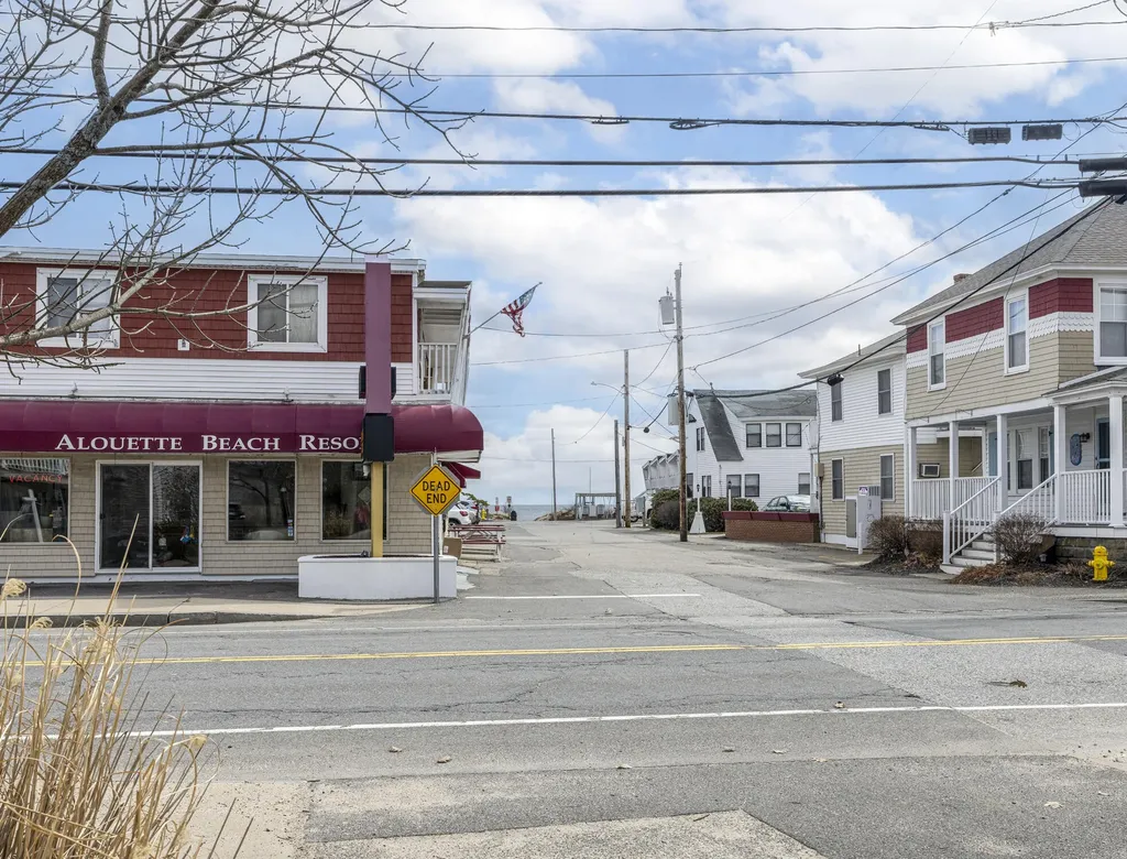 106 E Grand Avenue Old Orchard Beach ME 04064