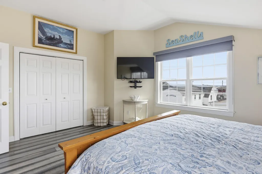 106 E Grand Avenue Old Orchard Beach ME 04064