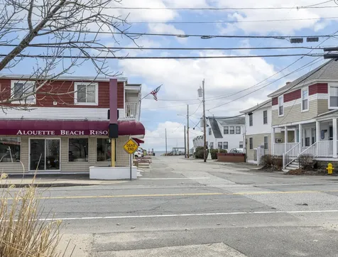 106 E Grand Avenue Old Orchard Beach ME 04064
