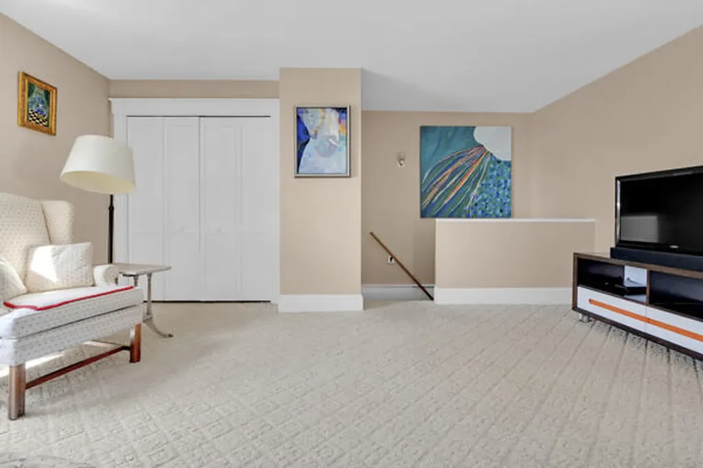274 Front Street Richmond ME 04357