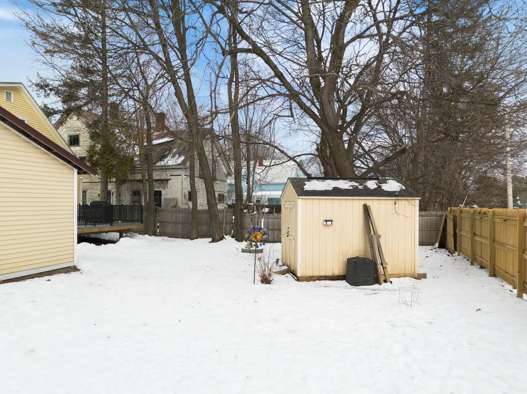 88 Pine Street Madison ME 04950