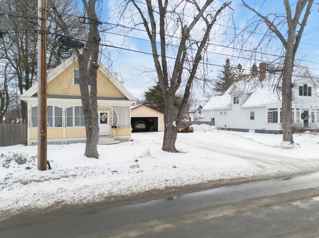 88 Pine Street Madison ME 04950