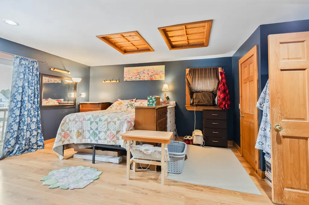 88 Pine Street Madison ME 04950