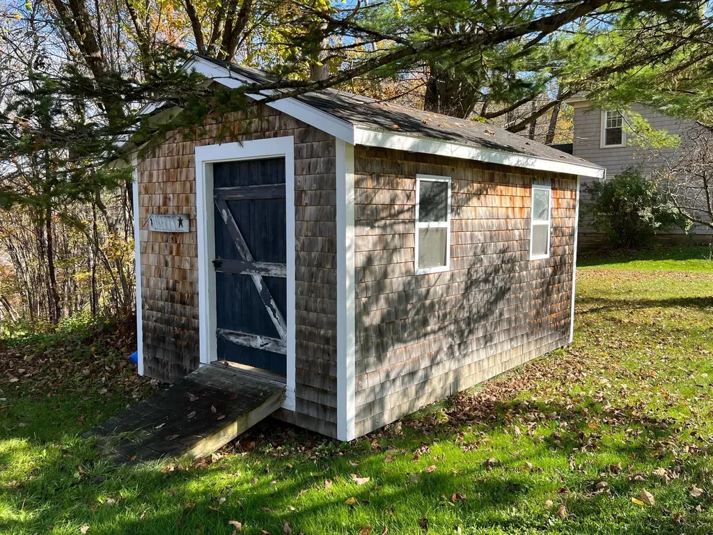 18 Riverside Terrace Guilford ME 04443