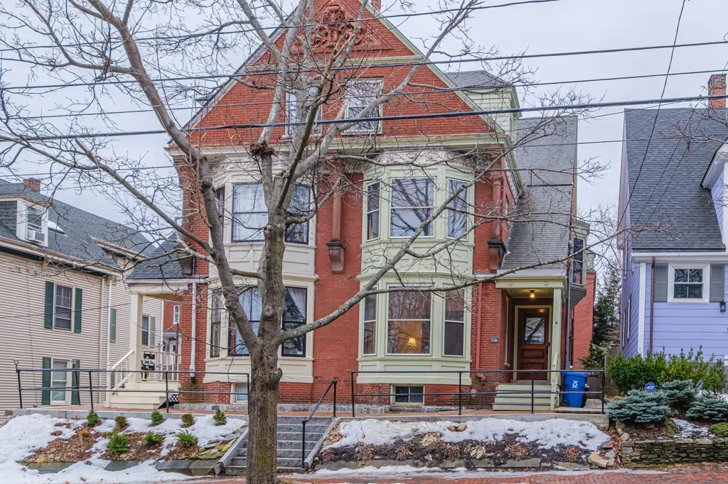 536 Cumberland Avenue Portland ME 04101