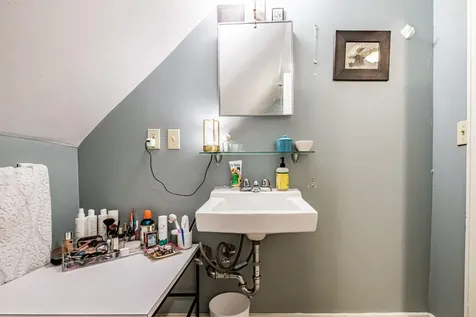 536 Cumberland Avenue Portland ME 04101