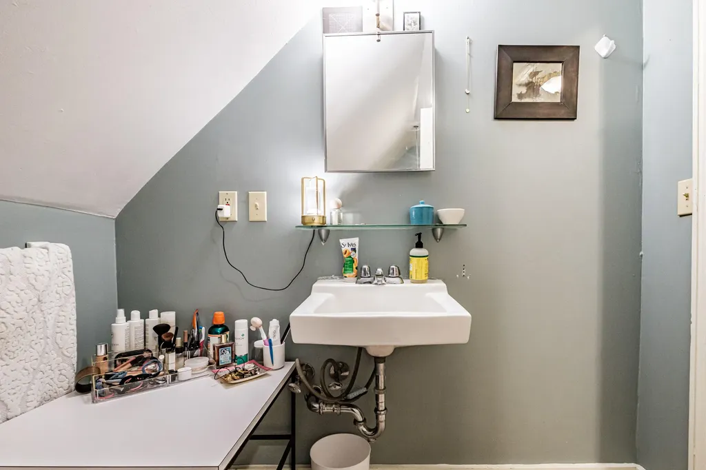 536 Cumberland Avenue Portland ME 04101