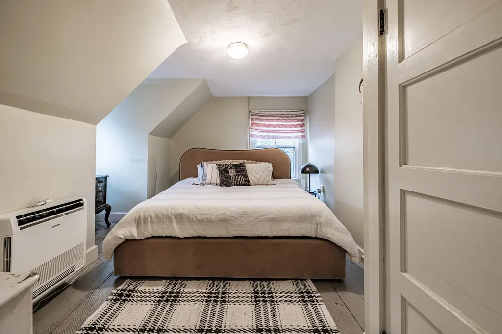 536 Cumberland Avenue Portland ME 04101