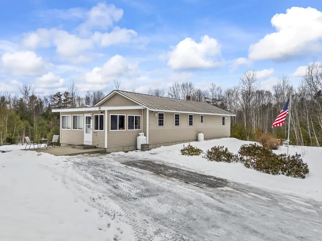 25 Old Bingham Road Solon ME 04979