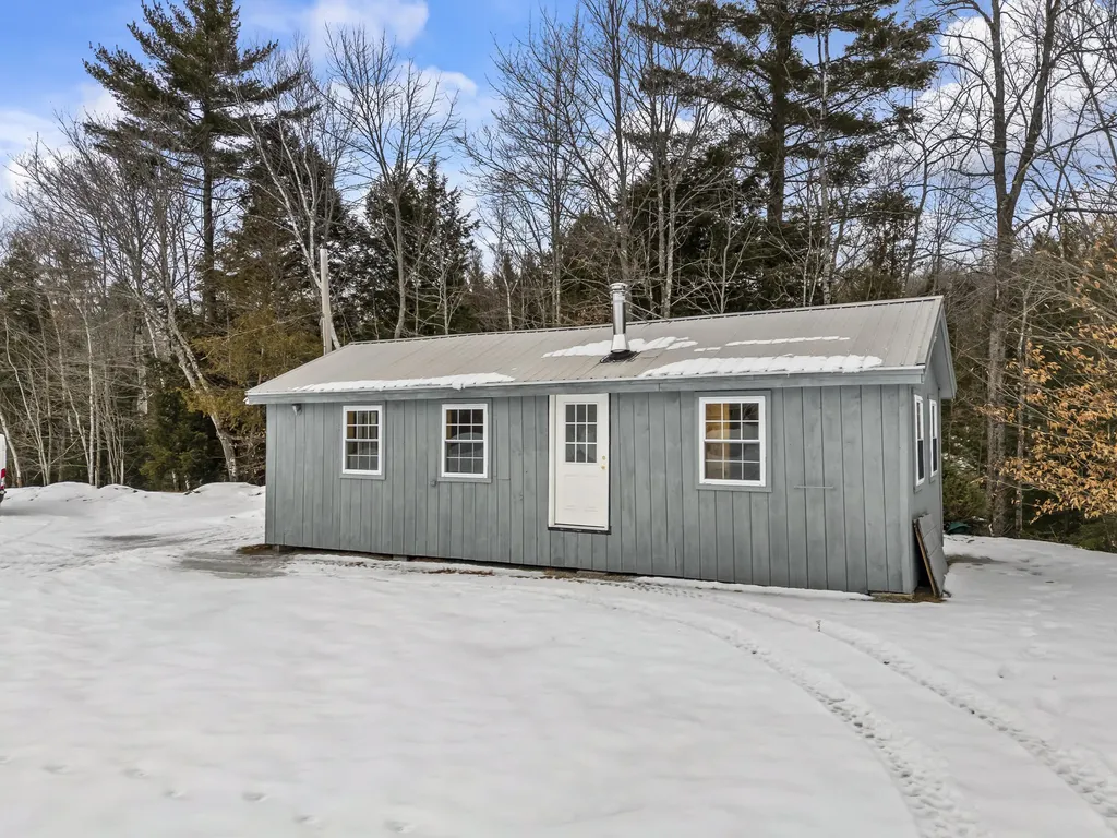 25 Old Bingham Road Solon ME 04979