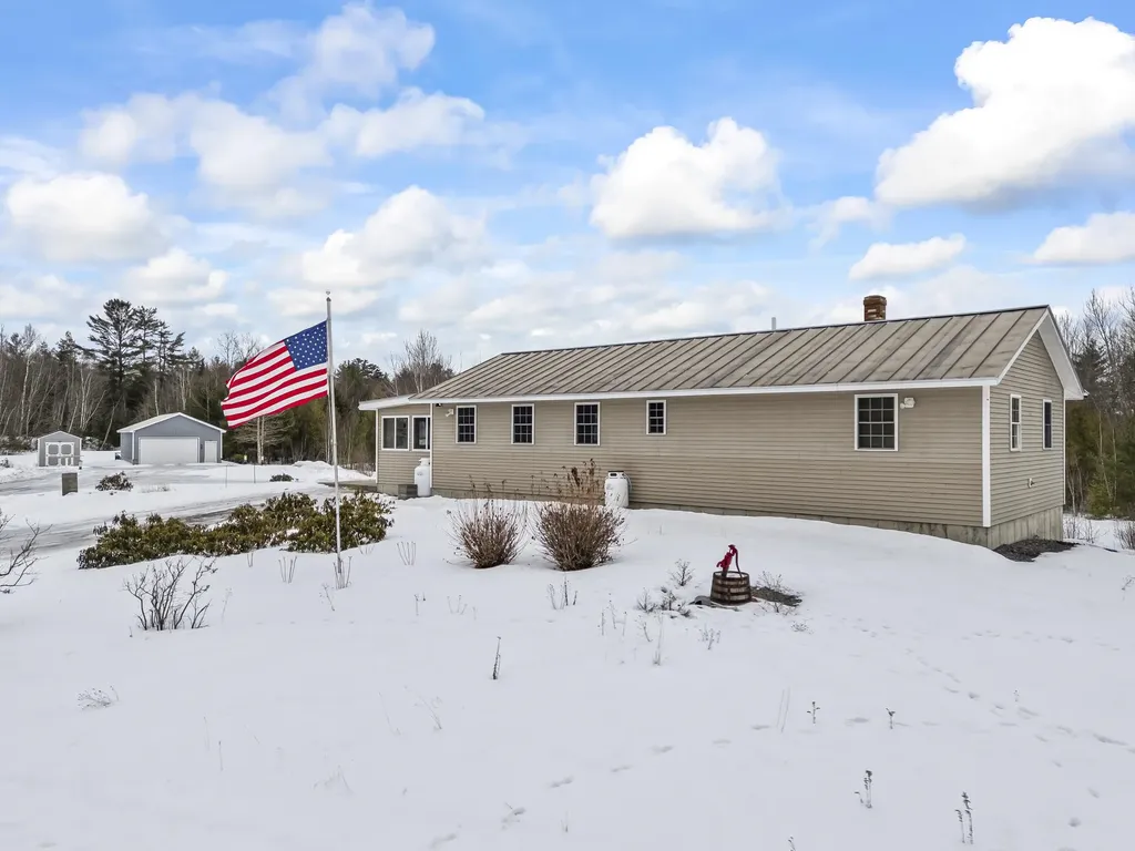 25 Old Bingham Road Solon ME 04979