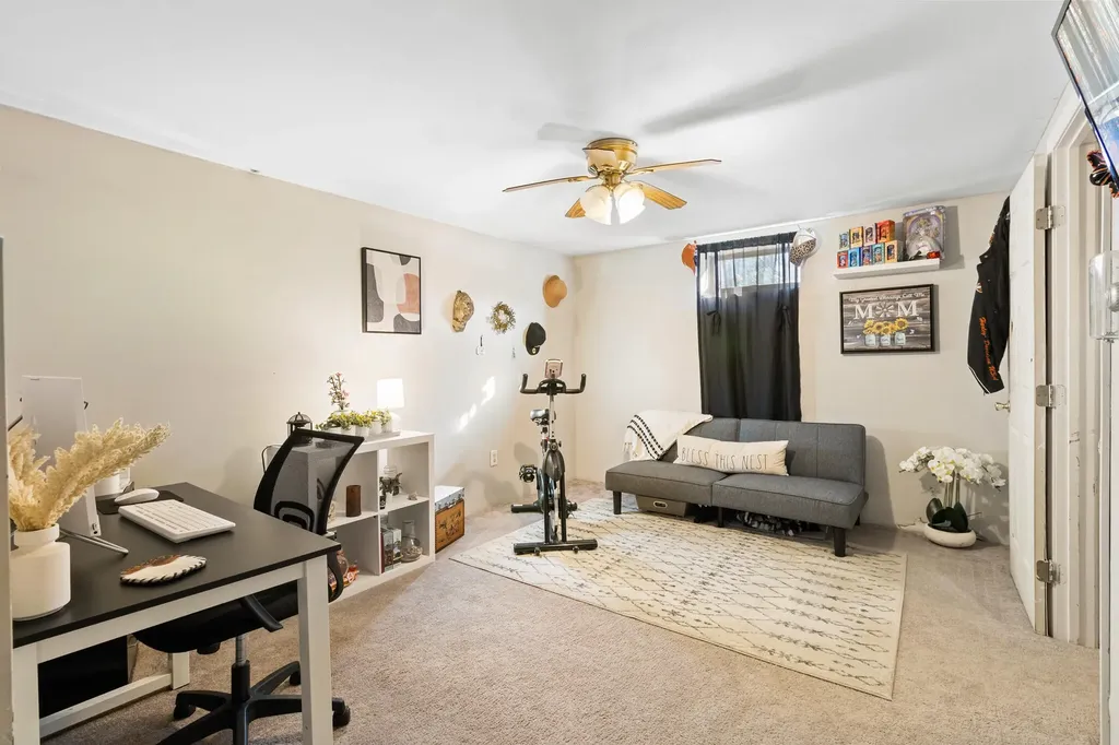 18 Trunnel Lane Friendship ME 04547