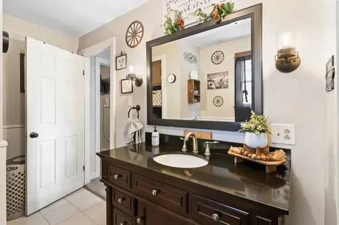 18 Trunnel Lane Friendship ME 04547