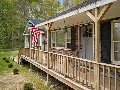 18 Trunnel Lane Friendship ME 04547