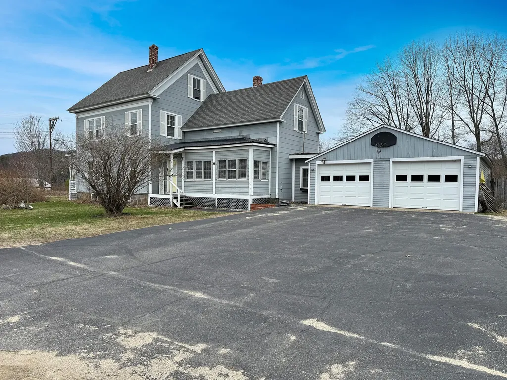 40 Pine Street Dixfield ME 04224