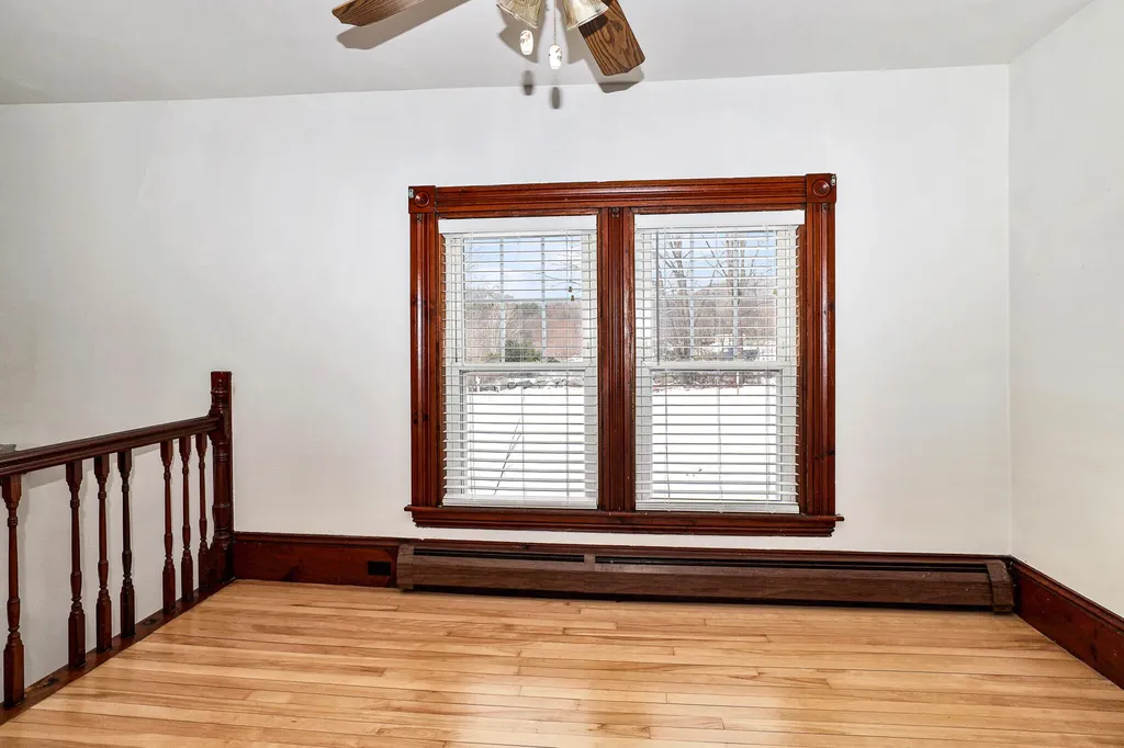 40 Pine Street Dixfield ME 04224