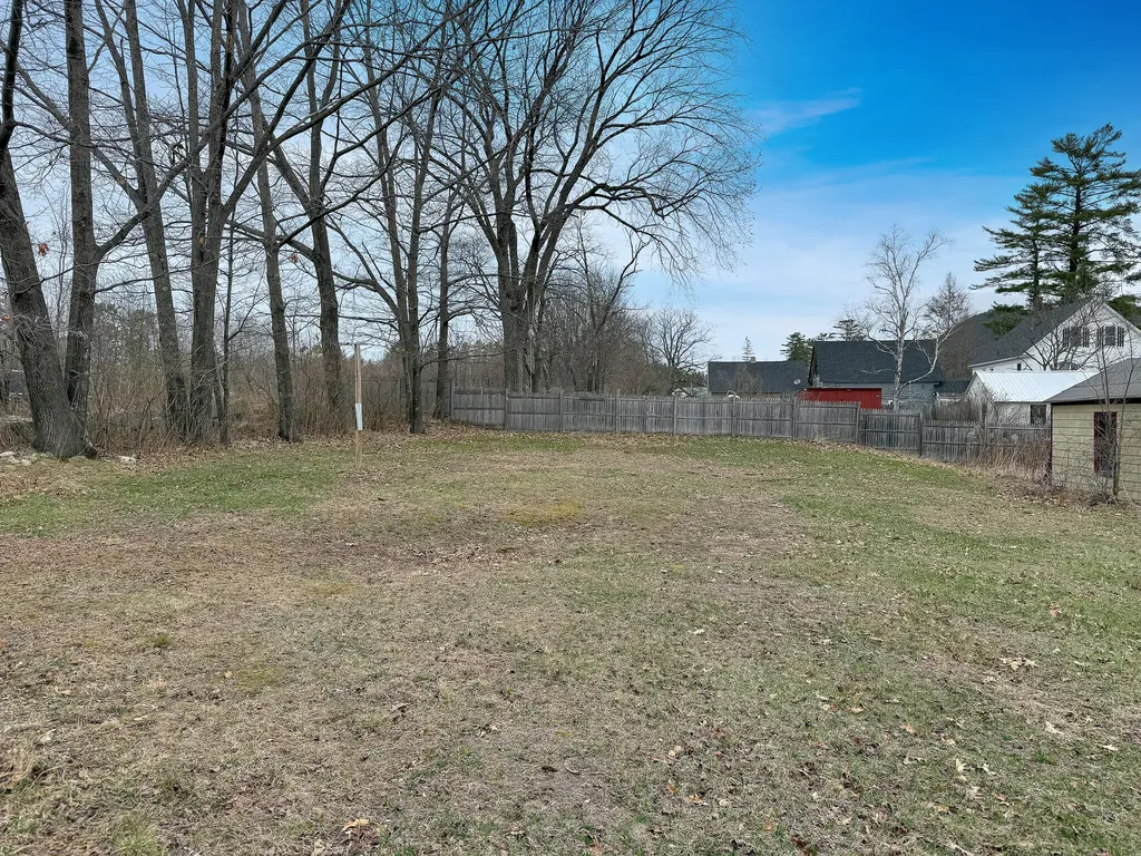 40 Pine Street Dixfield ME 04224
