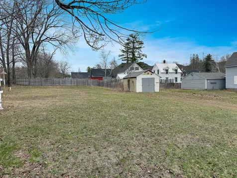 40 Pine Street Dixfield ME 04224