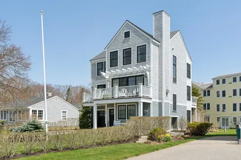 1 Harris Lane Kennebunk ME 04043