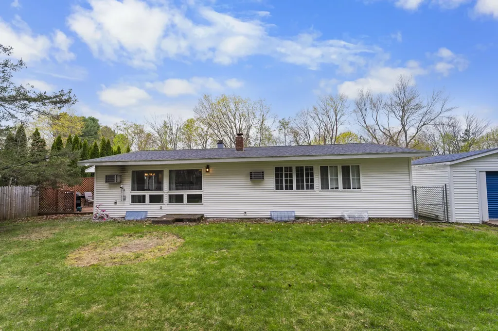 42 Sugarloaf Lane Bangor ME 04401