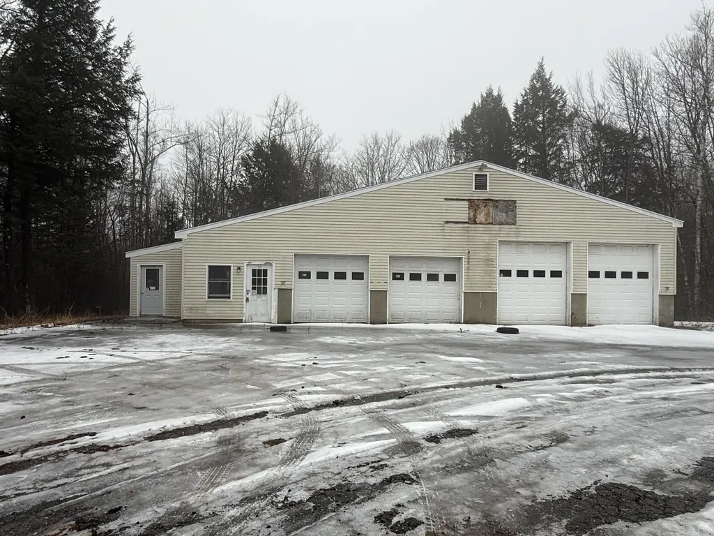 154 Augusta Road Washington ME 04574