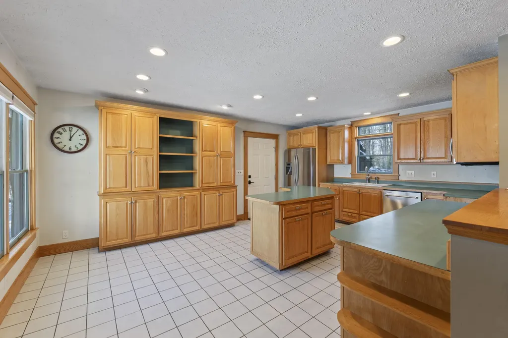 467 Bay Road Bowdoinham ME 04008