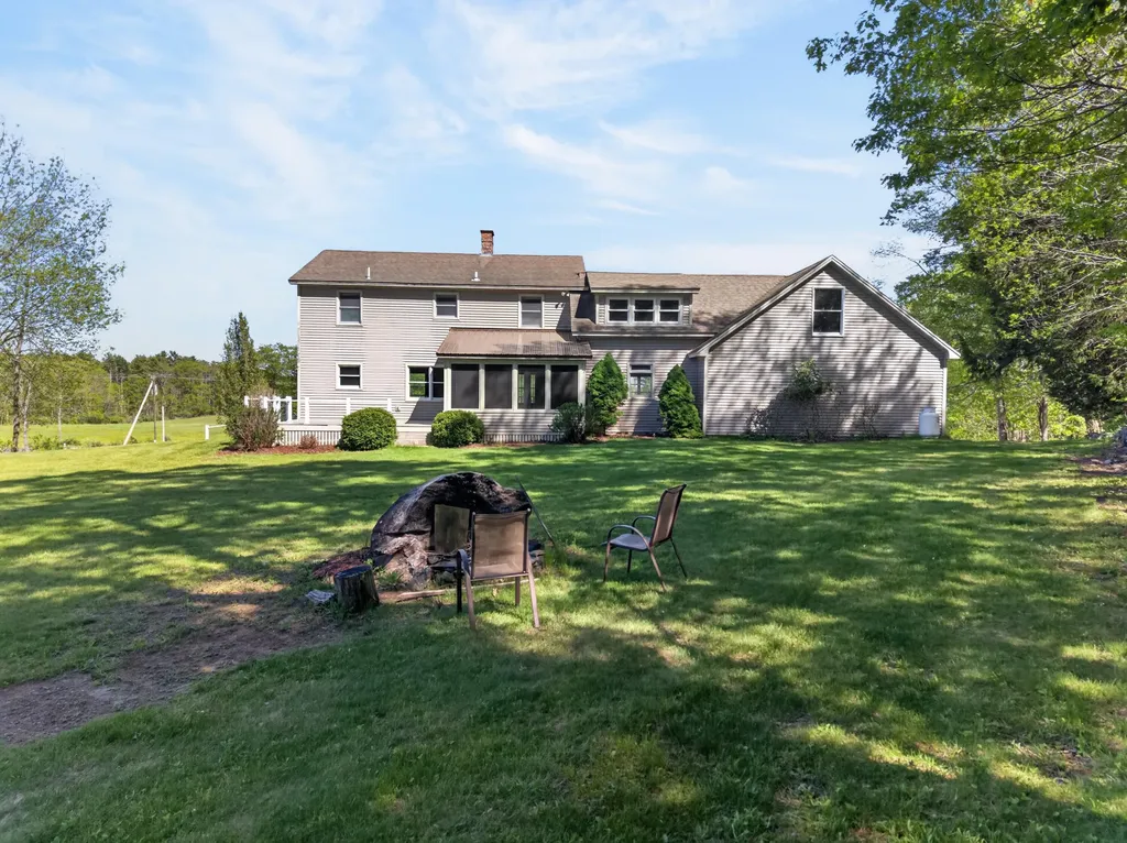 467 Bay Road Bowdoinham ME 04008