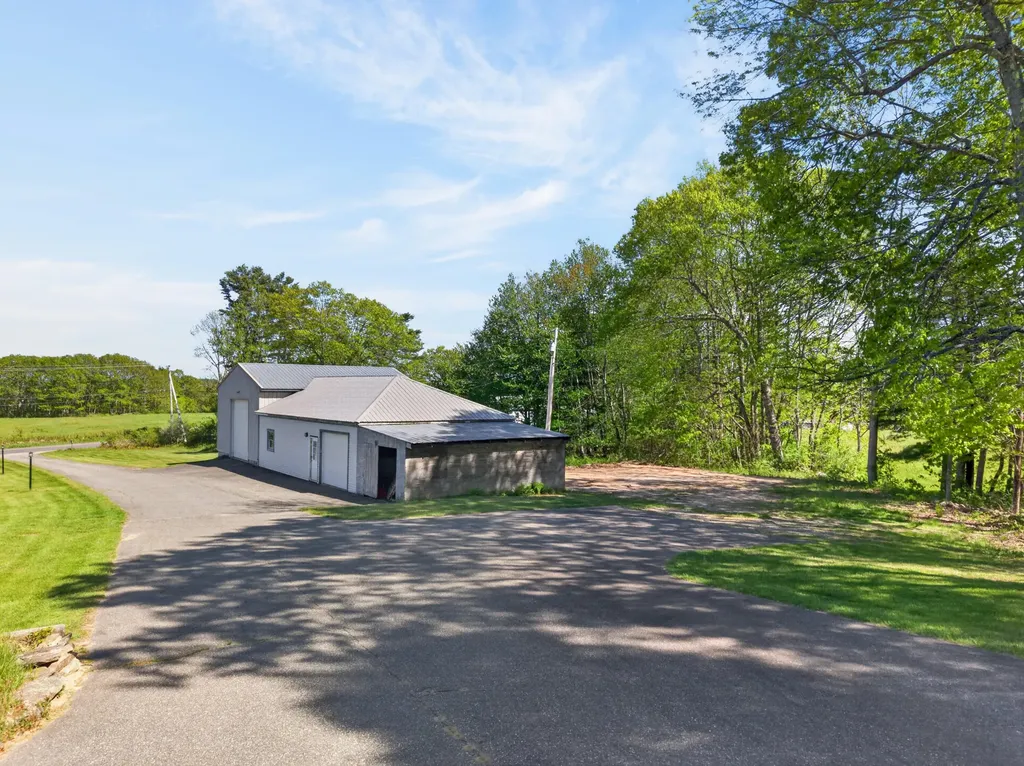 467 Bay Road Bowdoinham ME 04008